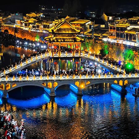 Fenghuang Memory Linjiang Inn Bagian luar foto