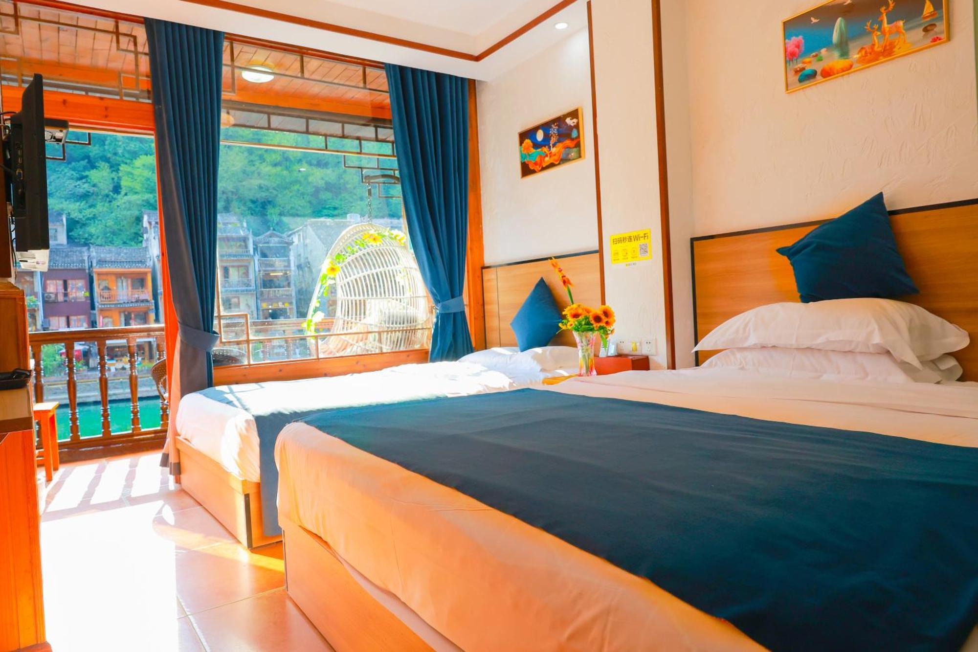 Fenghuang Memory Linjiang Inn Bagian luar foto